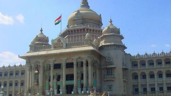 ನ್ಯಾ.ಸದಾಶಿವ ಆಯೊಗದ ವರದಿ: ದಾರಿ ತಪ್ಪಿಸುತ್ತಿರುವ ಸರ್ಕಾರ: ಮಾಜಿ ಸಿಎಂ ಸವಾಲು