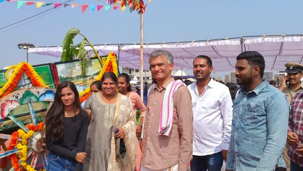 'ಲೋಕದ ಕಾಳಜಿ ಮಾಡುತಿನಂತಿ ನಿಂಗ್ಯಾರ್ ಬ್ಯಾಡಂತಾರಾ ಮಾಡಪ್ಪ ಚಿಂತಿ' ಹಾಡಿಗೆ ಕೃಷ್ಣ ಬೈರೇಗೌಡ ನೃತ್ಯ: ವಿಡಿಯೋ