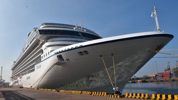 ಮಂಗಳೂರು ಬಂದರಿಗೆ ಆಗಮಿಸಿದ ವರ್ಷದ ಮೊದಲ ಐಷಾರಾಮಿ ಪ್ರವಾಸಿ ಹಡಗು: ಏನಿದರ ವಿಶೇಷತೆ?