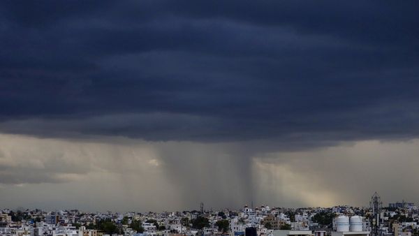 Bengaluru Today Weather: ಇಂದು ನಗರಾದ್ಯಂತ ತಂಪು-ಮಬ್ಬು ವಾತಾವರಣ: ಭಾರೀ ಮಳೆ ಸಾಧ್ಯತೆ, ವರದಿ