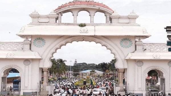 ಮೈಸೂರು ವಸ್ತು ಪ್ರದರ್ಶನ ಅಂತ್ಯ: ಬರೋಬ್ಬರಿ 19 ಲಕ್ಷ ದಾಖಲೆಯ ಪ್ರವಾಸಿಗರ ಭೇಟಿ