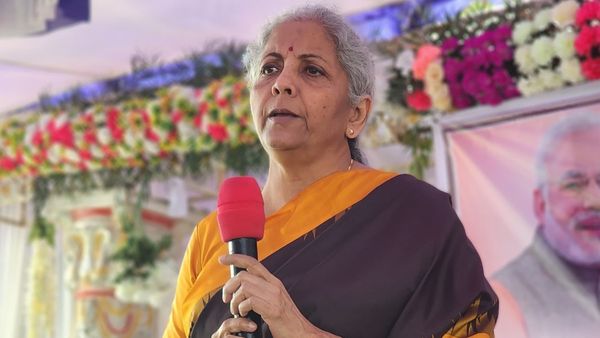 ಇಡಿ ಈಗ ಬಿಜೆಪಿಯ ವಿಸ್ತೃತ ಕಚೇರಿ: ನಿರ್ಮಲಾ ಸೀತಾರಾಮನ್‌ ವಜಾಗೊಳಿಸಿ ಎಂದು ರಾಷ್ಟ್ರಪತಿಗೆ ಪತ್ರ ಬರೆದ ಐಆರ್‌ಎಸ್‌ ಅಧಿಕಾರಿ