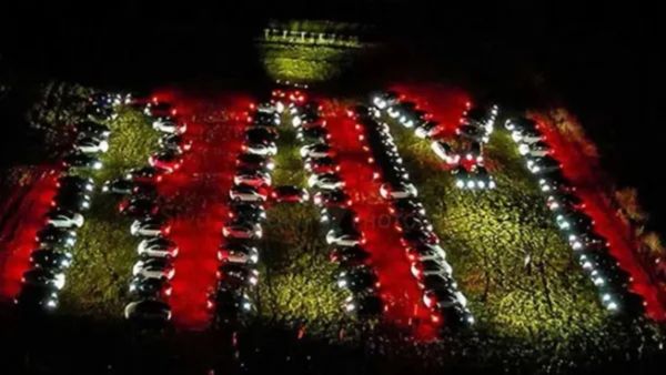 ಸೂರತ್‌ನಲ್ಲಿ ಶ್ರೀರಾಮನನ್ನು ಚಿತ್ರಿಸುವ ಲೇಸರ್ ಲೈಟ್: ಯುಎಸ್‌ನಲ್ಲೂ ಅಯೋಧ್ಯೆ