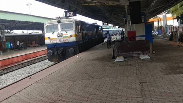 ಬೆಂಗಳೂರು ಸಮೀಪ ಈ ನಿಲ್ದಾಣದಲ್ಲಿ ರೈಲು ನಿಲುಗಡೆ; ವಿವರ 