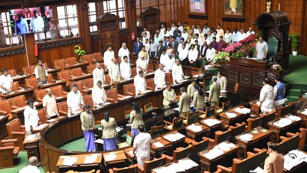ವಿಧಾನಸಭೆಯಲ್ಲಿ ರಾಜಾ ವೆಂಕಟಪ್ಪ ನಾಯಕಗೆ ಸಂತಾಪ ಸೂಚನೆ- ಸದನ ಬುಧವಾರಕ್ಕೆ ಮುಂದೂಡಿಕೆ