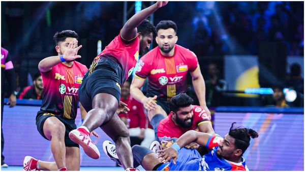 Bengaluru Bulls: ಕೊನೆ ಪಂದ್ಯದಲ್ಲಿ ಅಬ್ಬರಿಸಿದ ಗೂಳಿಗಳು; ಹರಿಯಾಣ ಸ್ಟೀಲರ್ಸ್ ವಿರುದ್ಧ 53-39 ಅಂಕಗಳ ಗೆಲುವು