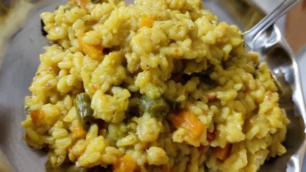 Brown Rice Bhat Recipe: ತೂಕ ಕಡಿಮೆ ಮಾಡ್ಕೋಬೇಕಾ ಬ್ರೌನ್ ರೈಸ್ ವೆಜಿಟೆಬಲ್ ಬೇಳೆ ಬಾತ್ ಮನೆಯಲ್ಲೇ ತಯಾರಿಸಿ ತಿನ್ನಿ.... 
