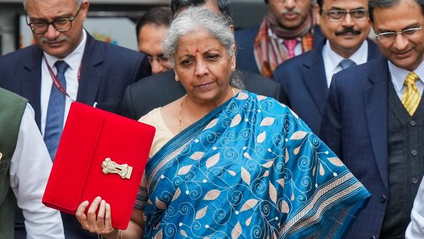 Budget 2024: ನಿರ್ಮಲಾ ಸೀತಾರಾಮನ್ ಬಜೆಟ್ ಮಂಡನೆ ನೇರ ಪ್ರಸಾರ ಎಲ್ಲಿ ವೀಕ್ಷಿಸಬೇಕು? ಮಾಹಿತಿ ಇಲ್ಲಿದೆ