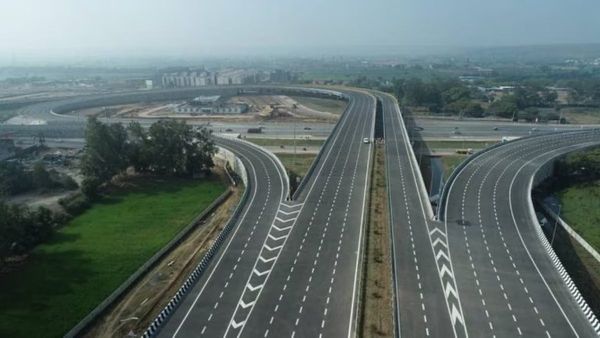 Bengaluru-Chennai Expressway: ಚೆನ್ನೈ-ಬೆಂಗಳೂರು ಎಕ್ಸ್‌ಪ್ರೆಸ್‌ವೇ : ಮಹತ್ವದ ಅಪ್‌ಡೇಟ್ ನೀಡಿದ ಸಚಿವ ನಿತಿನ್ ಗಡ್ಕರಿ