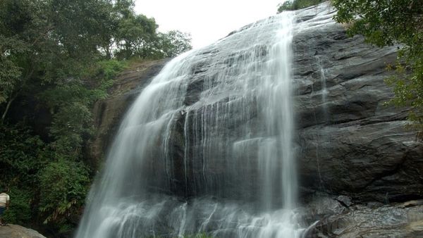 ಕೊಡಗಿನ ಚೇಲಾವರ ಜಲಪಾತದಲ್ಲಿ ಸ್ನಾನಕ್ಕಿಳಿದವರು ಸಾವನ್ನಪ್ಪುವುದೇಕೆ..? ಪ್ರವಾಸಿಗರು ತಿಳಿಯಲೇಬೇಕಾದ ಸಂಗತಿ