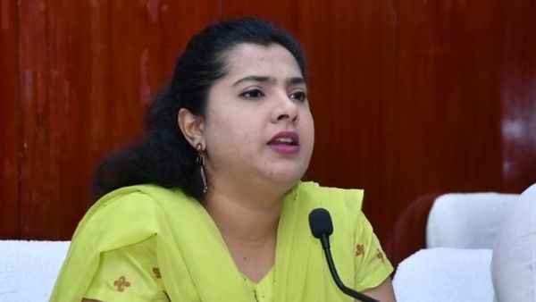 ಅಪರೂಪದ ಪ್ರಕರಣ; ನೌಕರರಿಗೆ ಹಿಂಬಡ್ತಿ ನೀಡಿದ ಕಲಬುರಗಿ ಡಿಸಿ!