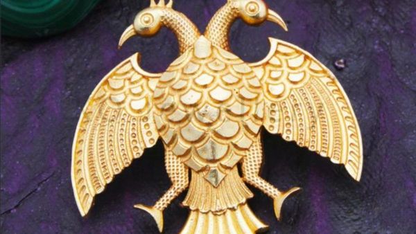 Gandaberunda Badge: 224 ಶಾಸಕರಿಗೆ 'ಗಂಡಬೇರುಂಡ ಬ್ಯಾಡ್ಜ್' ಕಿಟ್ ವಿತರಣೆ: ಏಕೆ? ಕಾರಣ ತಿಳಿಸಿದ ಸ್ಪೀಕರ್