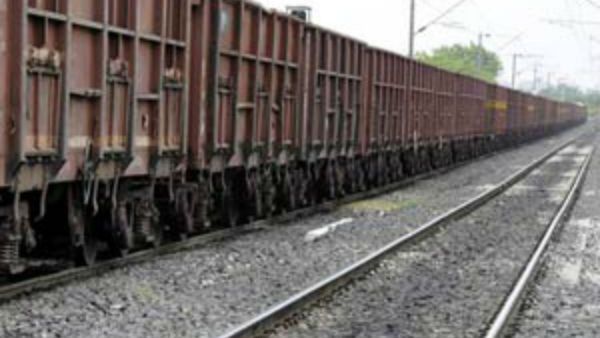 Goods Train: ಚಾಲಕನಿಲ್ಲದೇ ಬರೊಬ್ಬರಿ 70ಕಿ.ಮೀ. ಚಲಿಸಿದ ರೈಲು: ವಿಡಿಯೋ ವೈರಲ್