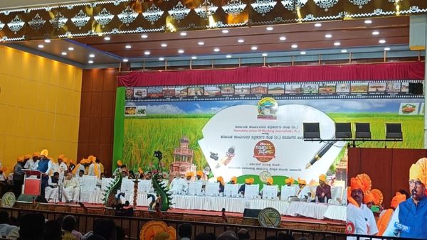 ಈ ಜಿಲ್ಲೆಯ 305 ಪಂಚಾಯಿತಿ ಸದಸ್ಯರಿಗಿಲ್ಲ ಅಕ್ಷರ ತಿಳುವಳಿಕೆ! ಅಕ್ಷರಸ್ಥರನ್ನಾಗಿಸಲು ಪ್ರಯತ್ನ..