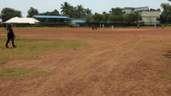 ಈ ತಾಲೂಕಿನ ಕಿರಿಯ ಮತ್ತು ಹಿರಿಯ ಪ್ರಾಥಮಿಕ ಶಾಲೆಗಳಿಗೆ ಆಟದ ಮೈದಾನವೇ ಇಲ್ಲ: ದೈಹಿಕ ಶಿಕ್ಷಕರಂತೂ ಮೊದ್ಲೇ ಇಲ್ಲ!