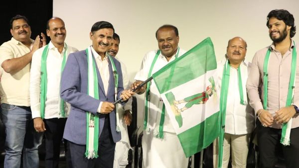 ಜೆಡಿಎಸ್ ಪಕ್ಷ ಸೇರಿದ ನಿವೃತ್ತ ಐಪಿಎಸ್ ಅಧಿಕಾರಿ!