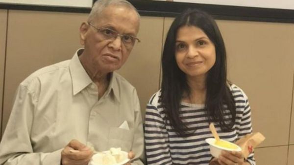 ಬೆಂಗಳೂರು ಜಯನಗರದ ಪ್ರಸಿದ್ಧ ಐಸ್‌ ಕ್ರೀಂ ಕಾರ್ನರ್‌ ಹೌಸ್‌ನಲ್ಲಿ ಇನ್ಫೋಸಿಸ್‌ ನಾರಾಯಣಮೂರ್ತಿ & ಮಗಳು ಅಕ್ಷತಾ ಮೂರ್ತಿ, ವೈರಲ್‌