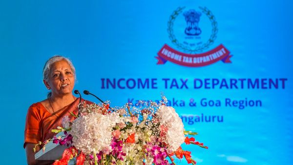 ಬೆಂಗಳೂರಿನ ಉದ್ಯಮಿಗಳು ತುಂಬಾ ಸಭ್ಯರು ಎಂದು ಹೊಗಳಿದ ನಿರ್ಮಲಾ ಸೀತಾರಾಮನ್