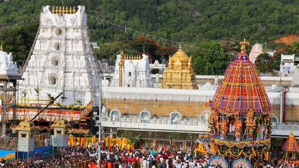 Tirupati Tirumala: ವಿದ್ಯಾರ್ಥಿನಿಯರಿಗೆ ತಿಂಗಳಿಗೊಮ್ಮೆ ತಿರುಮಲ ಶ್ರೀವಾರಿ ದರ್ಶನ.. ಟಿಟಿಡಿಯಿಂದ ಶುಭ ಸುದ್ದಿ