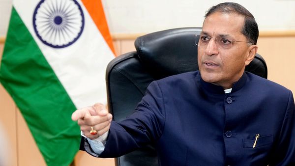 Arun Goel: ಲೋಕಸಭಾ ಚುನಾವಣೆ ಹೊತ್ತಲ್ಲೇ ರಾಜೀನಾಮೆ ನೀಡಿ ಆಘಾತ ನೀಡಿದ ಚುನಾವಣಾ ಆಯುಕ್ತ ಅರುಣ್ ಗೋಯಲ್!