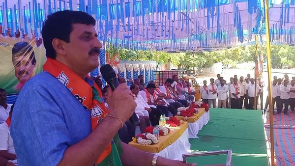 ಒಬ್ಬ ಭ್ರಷ್ಟ ವ್ಯಕ್ತಿಗೆ ಅಧಿಕಾರ ಕೊಡಬೇಕಾ..?: ಡಿ.ಕೆ.ಸುರೇಶ್ ವಿರುದ್ಧ ಸಿ.ಪಿ.ಯೋಗೇಶ್ವರ್ ವಾಗ್ದಾಳಿ