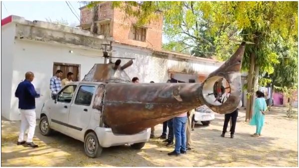 Car Helicopter: ಕಾರನ್ನೇ ಹೆಲಿಕಾಪ್ಟರ್ ಮಾಡಿದ ಸಹೋದರರು: ವಾಹನ ವಶಪಡೆದ ಪೊಲೀಸರು