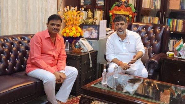 40 ಶಾಸಕರ ಜೊತೆ ಬಿಜೆಪಿಗೆ ಬರಲು ಡಿ ಕೆ ಶಿವಕುಮಾರ್ ರೆಡಿಯಾಗಿದ್ದಾರೆ: ಸ್ಫೋಟಕ ಹೇಳಿಕೆ ಕೊಟ್ಟ ಬಿಜೆಪಿ ಶಾಸಕ