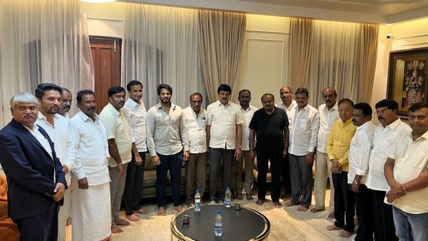 ಮೈತ್ರಿ ಅಭ್ಯರ್ಥಿಯಾಗಿ ಮಂಜುನಾಥ್ ಬಹುತೇಕ ಫಿಕ್ಸ್: ಕಮಲ-ದಳ ನಾಯಕರು ಚರ್ಚಿಸಿದ್ದೇನು?