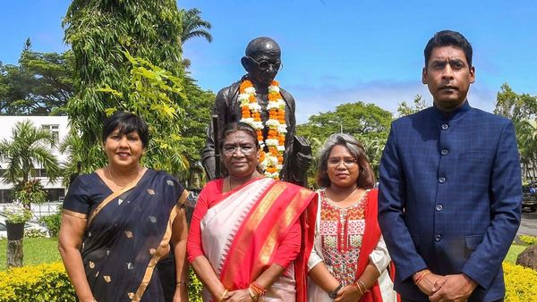 ರಾಷ್ಟ್ರಪಿತ ಗಾಂಧೀಜಿಗೆ ವಿದೇಶದಲ್ಲಿ ರಾಷ್ಟ್ರಪತಿ ಗೌರವ!