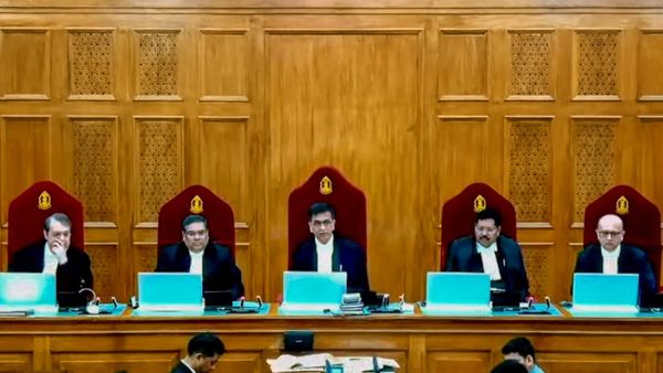 ಎಸ್‌ಬಿಐ ಮನವಿ ತಿರಸ್ಕರಿಸಿದ ಸುಪ್ರೀಂ ಕೋರ್ಟ್: ಚುನಾವಣಾ ಬಾಂಡ್‌ಗಳ ವಿವರಗಳನ್ನು ಬಹಿರಂಗಪಡಿಸಲು ಸೂಚನೆ