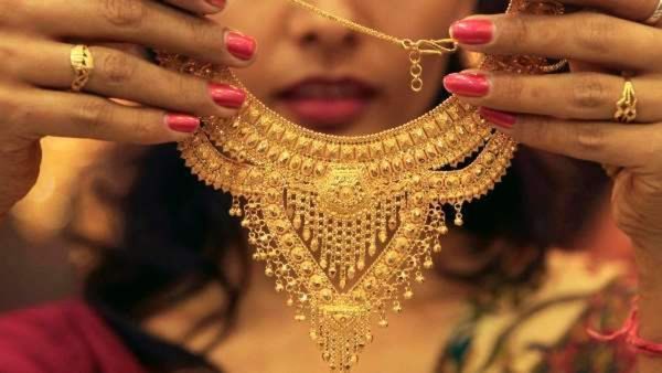 Gold Price Today: ಗಗನಕ್ಕೇರಿದೆ ಹಳದಿ ಲೋಹದ ಬೆಲೆ, ಕೊಳ್ಳುವ ಮುನ್ನ ಇರಲಿ ಜೇಬಿನ ಬಗ್ಗೆ ಗಮನ!
