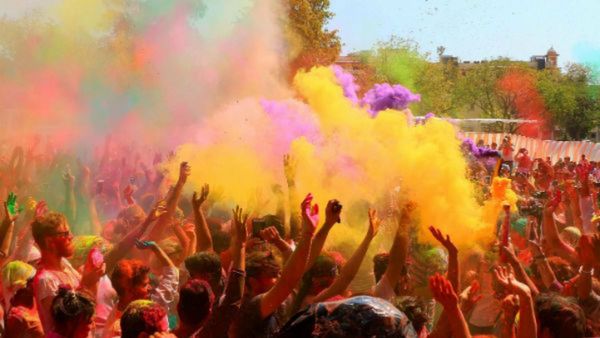 Bengaluru Holi Celebration: ನೀವು ಬೆಂಗಳೂರಿನಲ್ಲಿದ್ದೀರಾ? ಈ ಸ್ಥಳಗಳಲ್ಲಿ ಹೋಳಿ ಹಬ್ಬ ಆಚರಿಸಿ