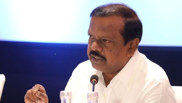 Kolar Lok Sabha Constituency: ಕೋಲಾರದಲ್ಲಿ ಎಲ್ ಹನುಮಂತಯ್ಯಗೆ ಟಿಕೆಟ್, ಮಾಸ್ಟರ್ ಪ್ಲ್ಯಾನ್ ಮಾಡ್ತಿದ್ಯಾ ಕಾಂಗ್ರೆಸ್?