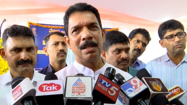 ಪಕ್ಷ ಗುಡಿಸು-ಒರೆಸು ಅಂದ್ರೂ ಮಾಡುತ್ತೇವೆ: ನಳೀನ್‌ ಕುಮಾರ್‌ ಕಟೀಲ್‌ ಭಾವುಕ