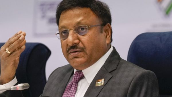 'ನಿಮಗೆ ನಿಷ್ಠೆ ಇಲ್ಲ, ನೀವು ಇವಿಎಂ ಬಗ್ಗೆ ಹೇಳುತ್ತೀರಿ' ಮುಖ್ಯ ಚುನಾವಣಾ ಆಯುಕ್ತ ರಾಜೀವ್ ಕುಮಾರ್ ಹೀಗಂದಿದ್ದು ಯಾರಿಗೆ?