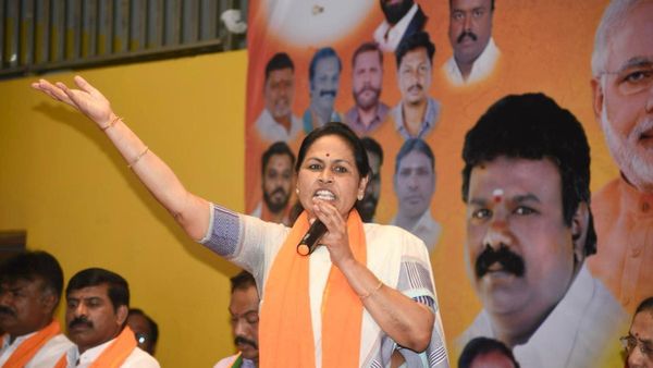 ಕೇಂದ್ರ ಸಚಿವೆ ಶೋಭಾ ಕರಂದ್ಲಾಜೆ ವಿರುದ್ಧ ಡಿಎಂಕೆ ದೂರು: ಕ್ರಮ ಕೈಗೊಳ್ಳುವಂತೆ ಚುನಾವಣಾ ಆಯೋಗದ ಸೂಚನೆ