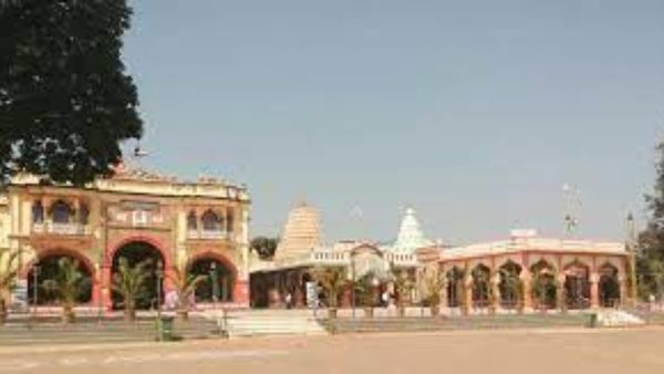 Hubballi Siddharoodha Math: ಮಠದಲ್ಲಿ ಭಕ್ತರು-ಟ್ರಸ್ಟಿಗಳ ಮಧ್ಯೆ ಗಲಾಟೆ: ಭ್ರಷ್ಟಾಚಾರದ ವಾಸನೆ?