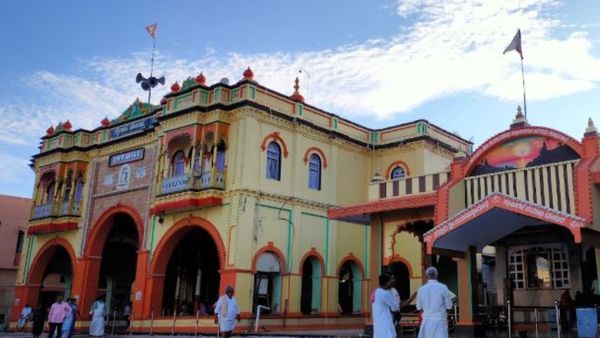 Hubballi Siddharoodha Math: ಅವ್ಯವಹಾರಗಳ ಬಗ್ಗೆ ಕಮೀಟಿ ಅಧ್ಯಕ್ಷರು ಹೇಳಿದ್ದೇನು?: ಮಾರ್ಚ್ 7ಕ್ಕೆ ಸಭೆ