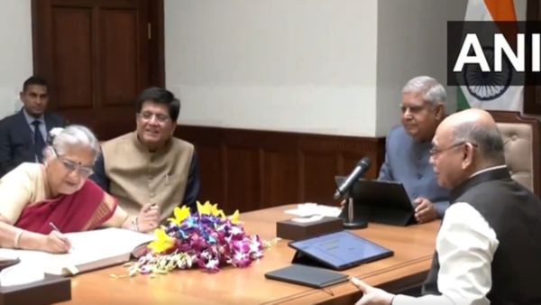 ರಾಜ್ಯಸಭೆ ಸದಸ್ಯೆಯಾಗಿ ಕನ್ನಡದಲ್ಲೇ ಪ್ರಮಾಣ ವಚನ ಸ್ವೀಕರಿಸಿದ ಸುಧಾಮೂರ್ತಿ: ಇಲ್ಲಿದೆ ವಿಡಿಯೋ