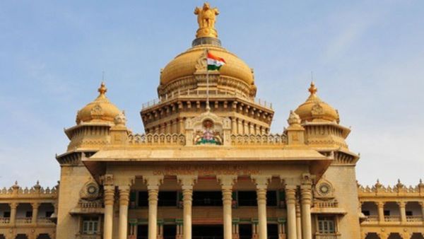 Transfer: ಐವರು IAS​ ಅಧಿಕಾರಿಗಳ ವರ್ಗಾವಣೆ ಮಾಡಿ ರಾಜ್ಯ ಸರ್ಕಾರ ಆದೇಶ