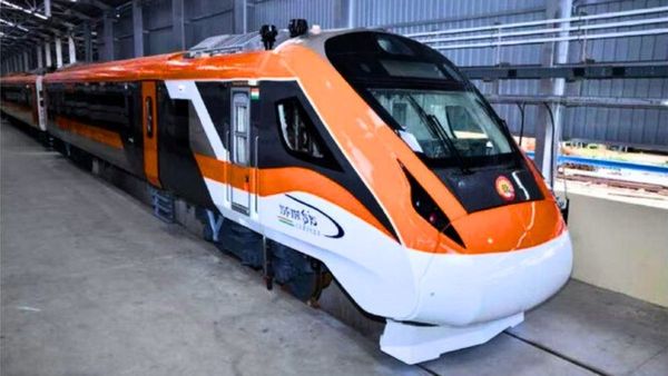 Vanda Bharat Express: ಬೆಂಗಳೂರು-ಮಧುರೈ ವಂದೇ ಭಾರತ್‌ ಎಕ್ಸ್‌ಪ್ರೆಸ್‌ ರೈಲು ಸೇವೆ ಯಾವಾಗ?-ಸಂಪೂರ್ಣ ಮಾಹಿತಿ ತಿಳಿಯಿರಿ