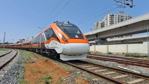 Vande Bharat: ಬೆಂಗಳೂರು-ಚೆನ್ನೈ ನಡುವೆ ಮತ್ತೊಂದು ವಂದೇ ಭಾರತ್ ಎಕ್ಸ್‌ಪ್ರೆಸ್ ರೈಲು ಸಂಚಾರ: ಯಾವಾಗ ಹಾಗೂ ಮಾರ್ಗ, ಸಮಯಗಳ ವಿವರ