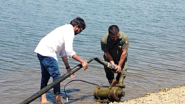 ಕೆಆರ್‌ಎಸ್ ಹಿನ್ನೀರಿಗೆ ಕನ್ನ; ಮೋಟಾರ್ ಅಳವಡಿಸಿ ಪ್ರಭಾವಿಯಿಂದ ಫಾರ್ಮ್‌ಹೌಸ್‌ಗೆ ನೀರು ಪೂರೈಕೆ