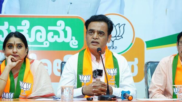 ‘ಭಯೋತ್ಪಾದಕರನ್ನು ಬೆಂಬಲಿಸುವ ಕಾಂಗ್ರೆಸ್‍ಗೆ ಮತ ಕೊಟ್ಟರೆ ಅದು ವ್ಯರ್ಥ’