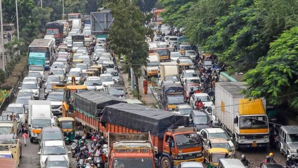 Bengaluru Accidents: ವಾರಾಂತ್ಯದಲ್ಲಿ ಬೆಂಗಳೂರಿನ ರಸ್ತೆಗಳು ಹೆಚ್ಚು ಅಪಾಯಕಾರಿ ಎಂದ ಅಂಕಿಅಂಶಗಳು
