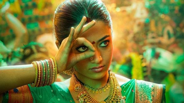 Pushpa 2: ಹಸಿರು ಸೀರೆ, ಹಣೆಯಲ್ಲಿ ಕುಂಕುಮ: ಸಖತ್‌ ಸದ್ದು ಮಾಡುತ್ತಿದೆ ರಶ್ಮಿಕಾ ಮಂದಣ್ಣ ಪುಷ್ಪಾ 2 ಲುಕ್‌