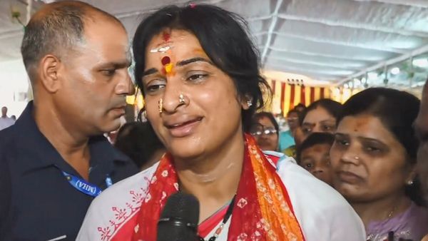 ಹೈದರಾಬಾದ್‌; ಓವೈಸಿ ಎದುರಾಳಿ ಬಿಜೆಪಿ ಅಭ್ಯರ್ಥಿ ಆಸ್ತಿ 221 ಕೋಟಿ!