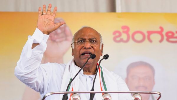 Mallikarjun Kharge: ಕಲಬುರಗಿ ಲೋಕಸಭಾ ಕ್ಷೇತ್ರ; ಅಳಿಯನ ಕಾಳಗದಲ್ಲಿ ಮಲ್ಲಿಕಾರ್ಜುನ ಖರ್ಗೆ ಪ್ರತಿಷ್ಠೆ