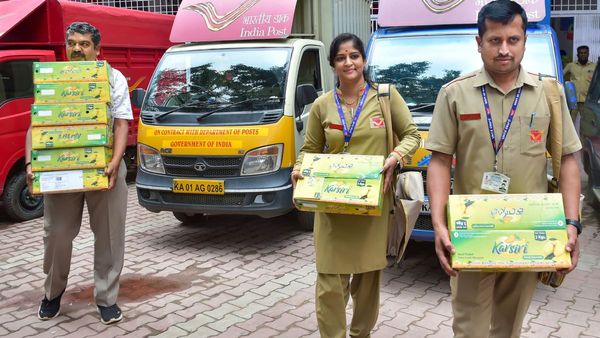 Mangoes in post: ಅಂಚೆ ಇಲಾಖೆ ಮೂಲಕ ಮನೆ ಬಾಗಿಲಿಗೆ ಬರಲಿದೆ ಮಾವಿನ ಹಣ್ಣು! ಬುಕ್ ಮಾಡುವುದು ಹೇಗೆ?