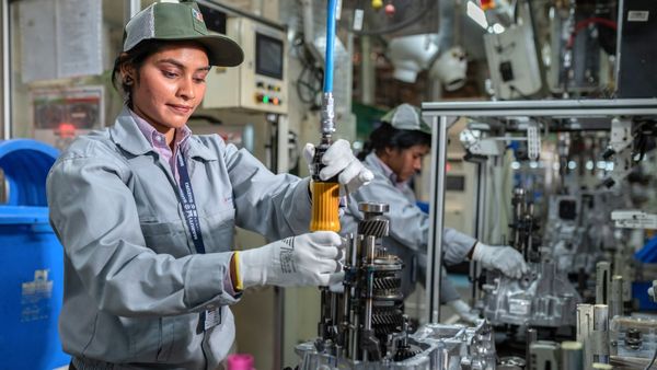 ಆಟೋಮೊಬೈಲ್ಸ್ ಕ್ಷೇತ್ರದಲ್ಲಿ ಕ್ರಾಂತಿ, 3,877 ಕೋಟಿ ಲಾಭ ಗಳಿಸಿದ ಮಾರುತಿ ಸುಜುಕಿ!